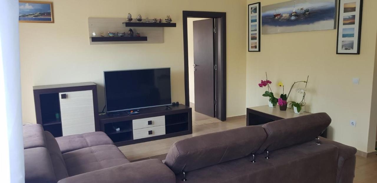 אוטייהא Villa Persik מראה חיצוני תמונה