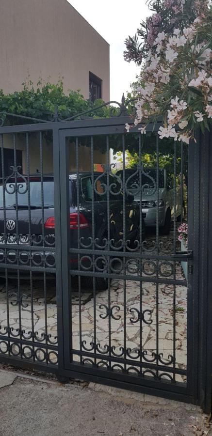 אוטייהא Villa Persik מראה חיצוני תמונה
