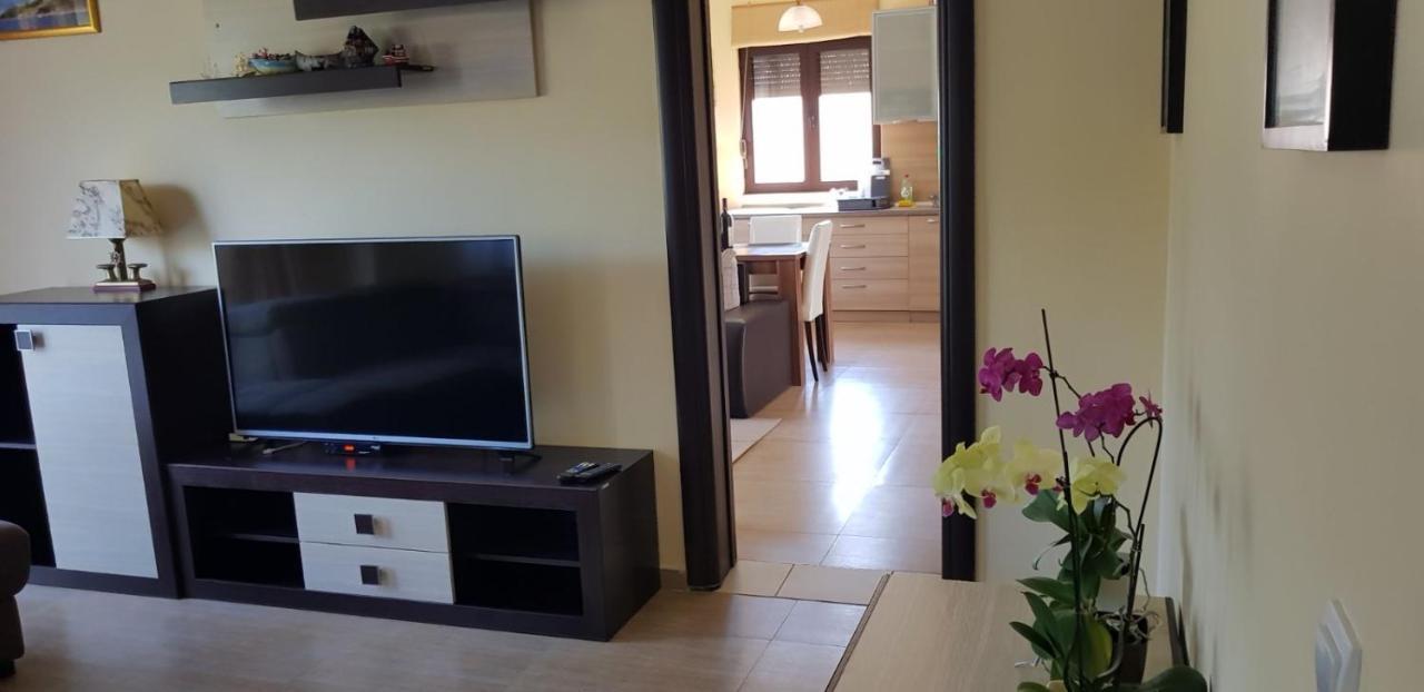 אוטייהא Villa Persik מראה חיצוני תמונה