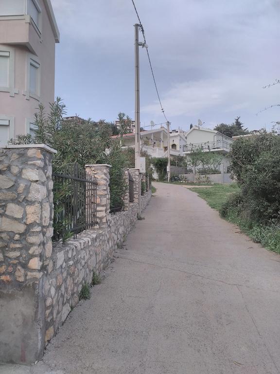 אוטייהא Villa Persik מראה חיצוני תמונה