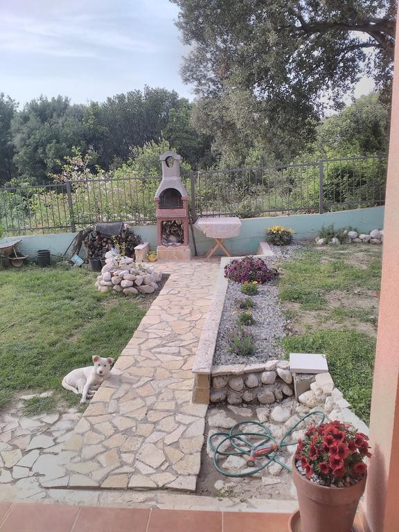 אוטייהא Villa Persik מראה חיצוני תמונה